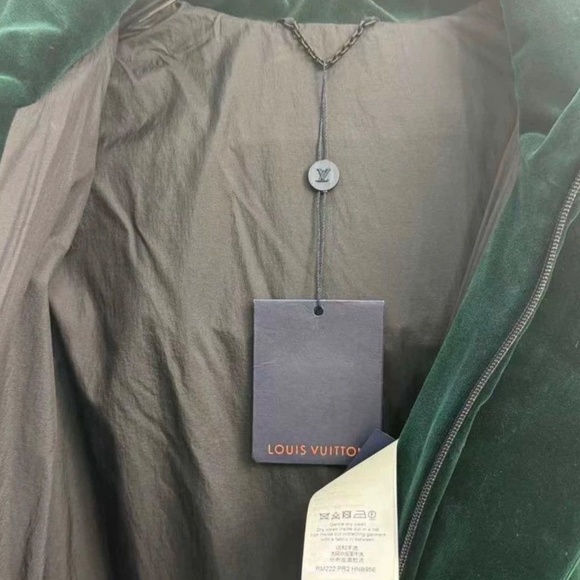 Louis Vuitton Technical Taped Windbreaker - Picture 6 of 6